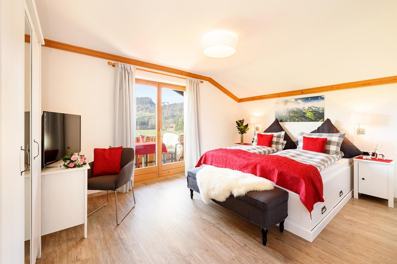 Haus Berktold: 4-Star Family Wellness Retreat Apartment Oberstdorf Exterior photo